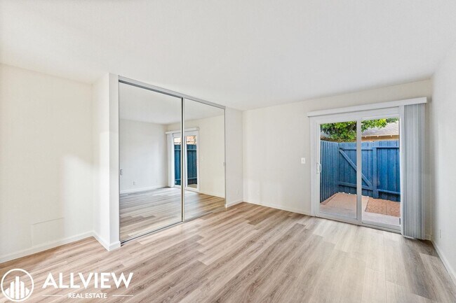 Building Photo - 7572 Amazon Dr