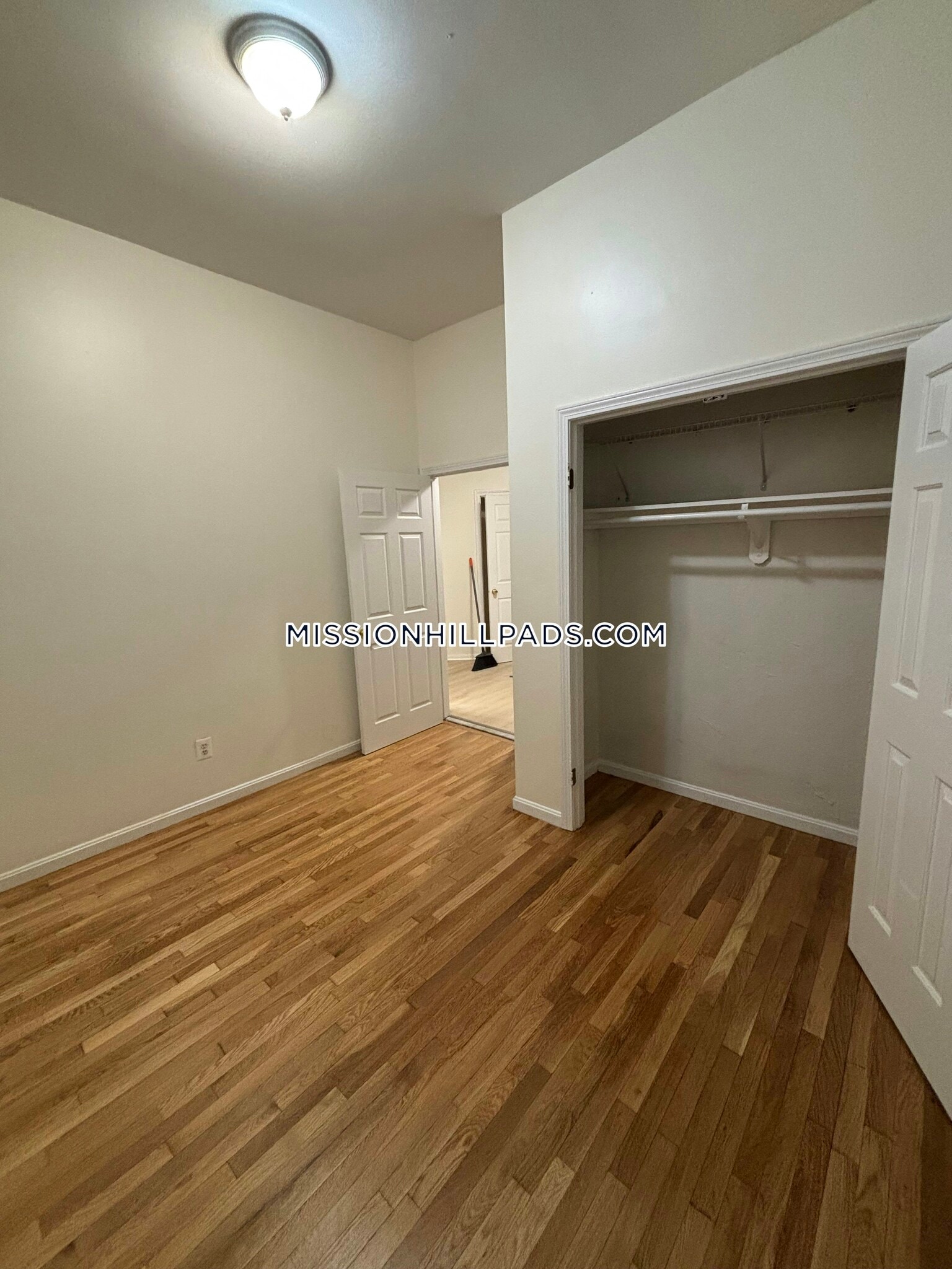 Building Photo - 1460 Tremont St