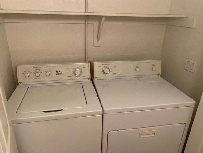 Building Photo - Beautiful 2 bedroom condo in Tempe