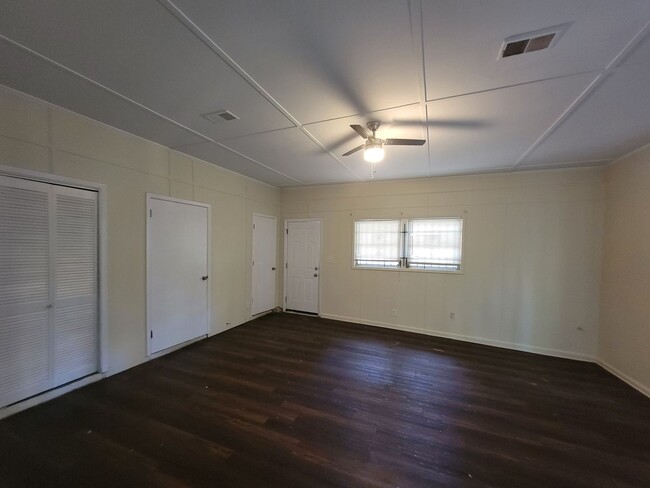Building Photo - Spacious 3BR Ranch in Prime Atlanta Location!