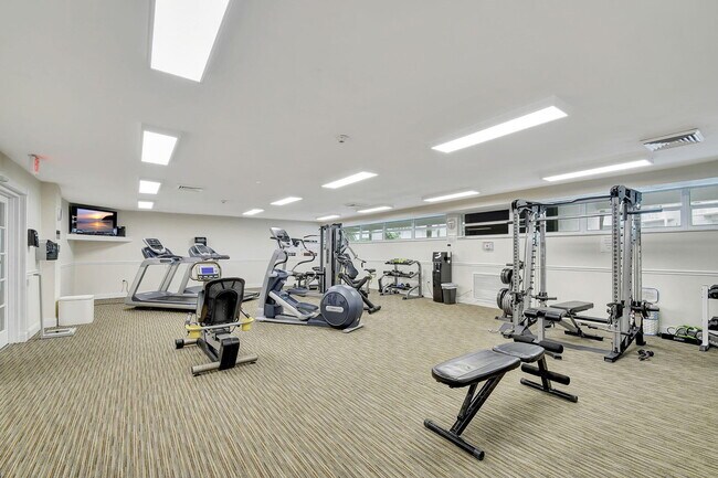 Building Photo - 3520 S Ocean Blvd