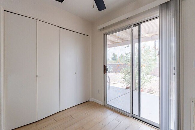 Building Photo - 9746 E Sascha St