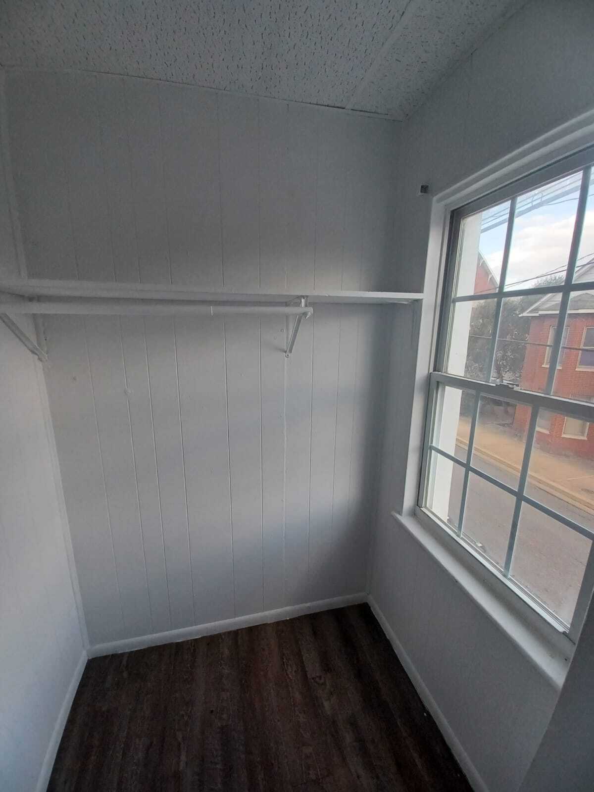 Building Photo - 215 Virginia Ave