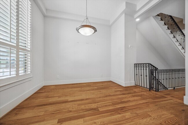 Building Photo - 1468 California St