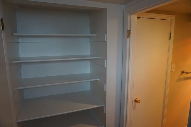 Building Photo - Bountiful 3 Bedroom 2 Bath Home