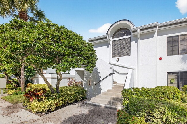 Building Photo - 7455 Glendevon Ln