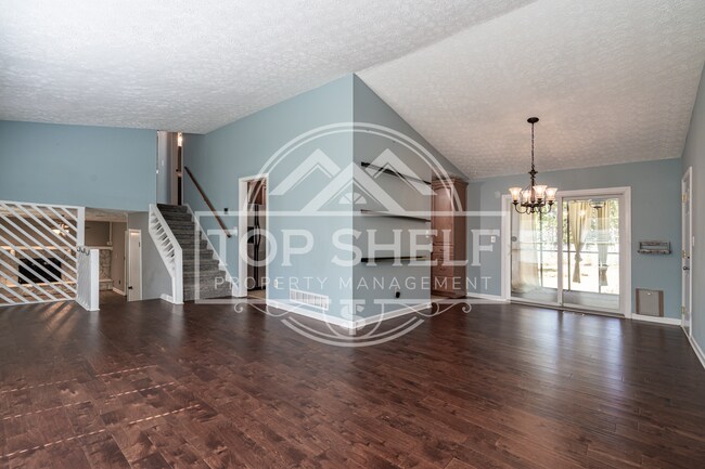 Building Photo - 1960 Branch View Dr