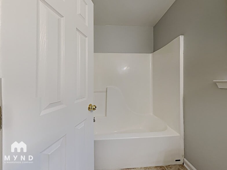 Building Photo - 2012 King Arthur Cir