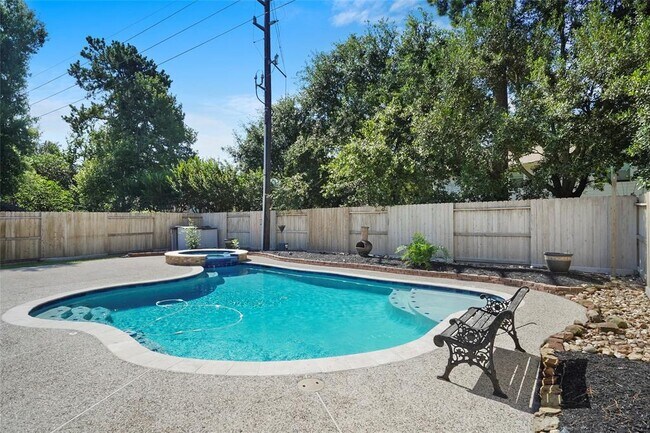 Building Photo - 6818 Amber Pine Ct