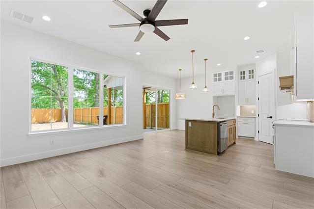 Building Photo - 200 Dover Dr