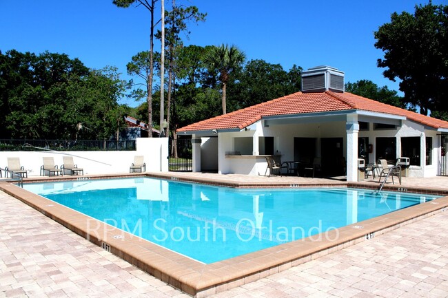 Building Photo - Two bed and Two bath Condo by Mall of Mill...