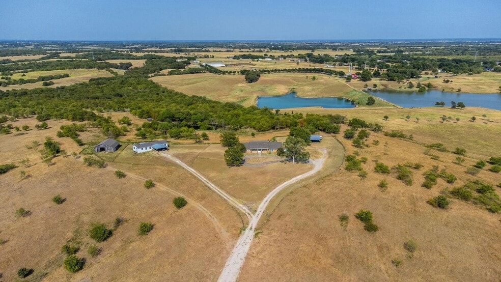 Building Photo - 6200 N Interstate 45 Service Rd