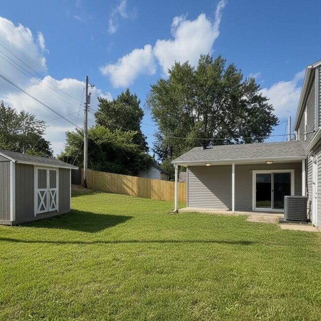 Building Photo - Newly Remodeled 4-bedroom, 1.5-Bath Single-Family Home in Danville, IL.