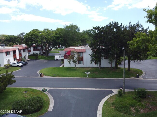 Building Photo - 2118 Oak Meadow Cir
