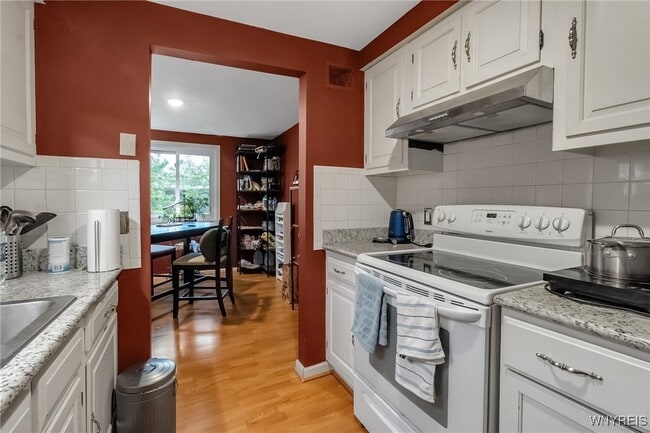 Building Photo - 130 Groton Dr