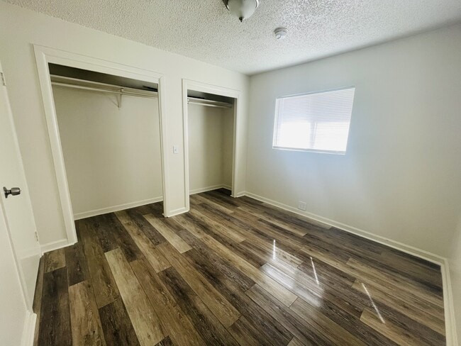 Building Photo - 467 McLean Rd