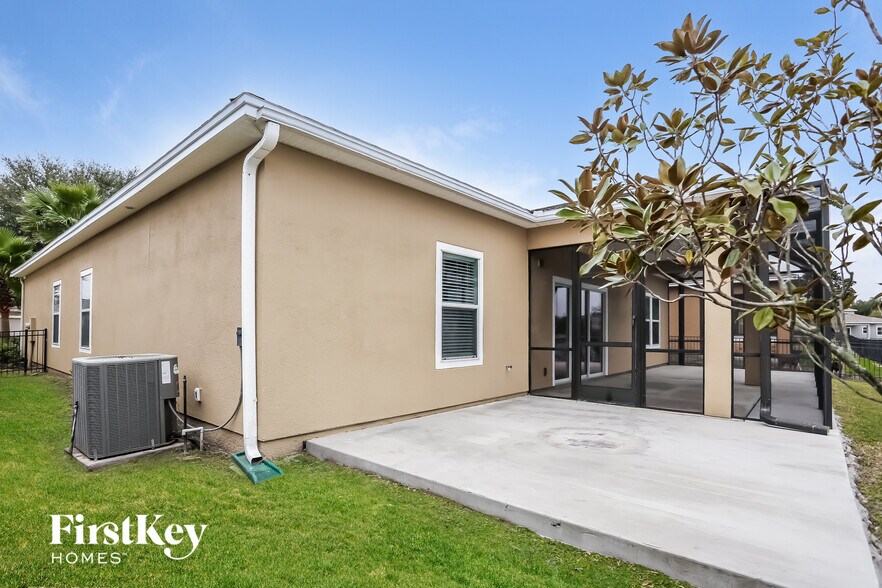 Building Photo - 16367 Magnolia Grove Way