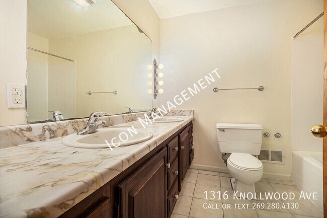 Building Photo - 1316 Knollwood Ave