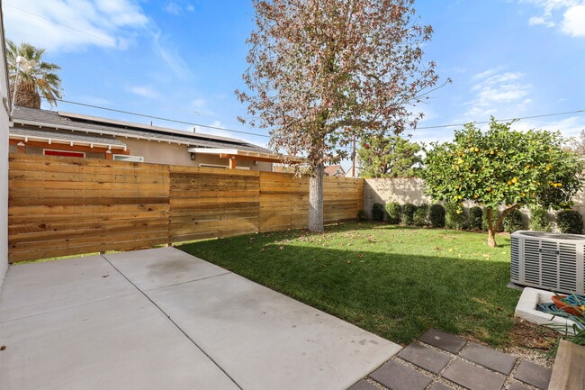 Building Photo - 6535 Ben Ave