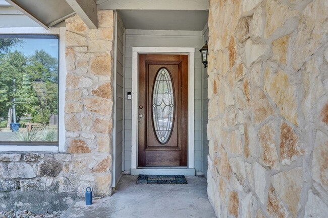 Building Photo - Great 3 bedroom home in South Austin!