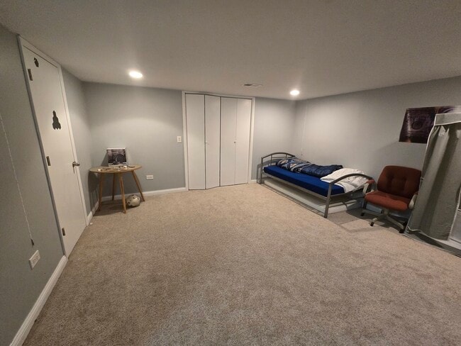 Building Photo - 935 Banbury Ct