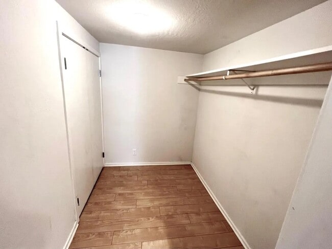 Building Photo - 315 1st St
