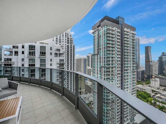 Building Photo - 1000 Brickell Plaza