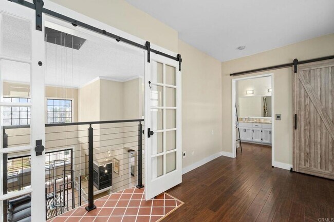 Building Photo - 270 Dahlia Ave