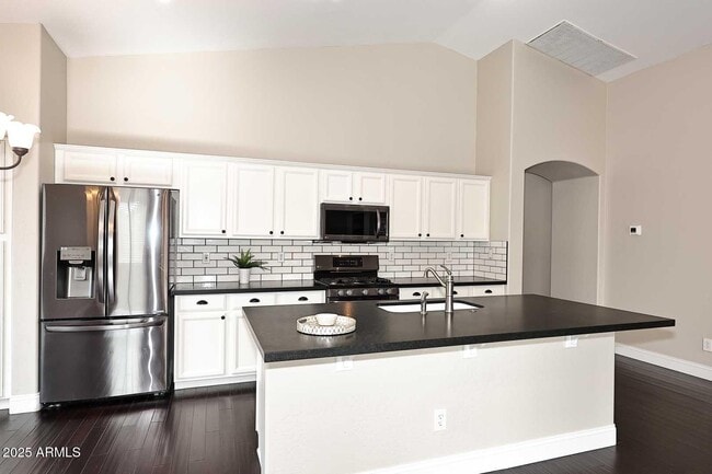 Building Photo - 16945 W Manchester Dr