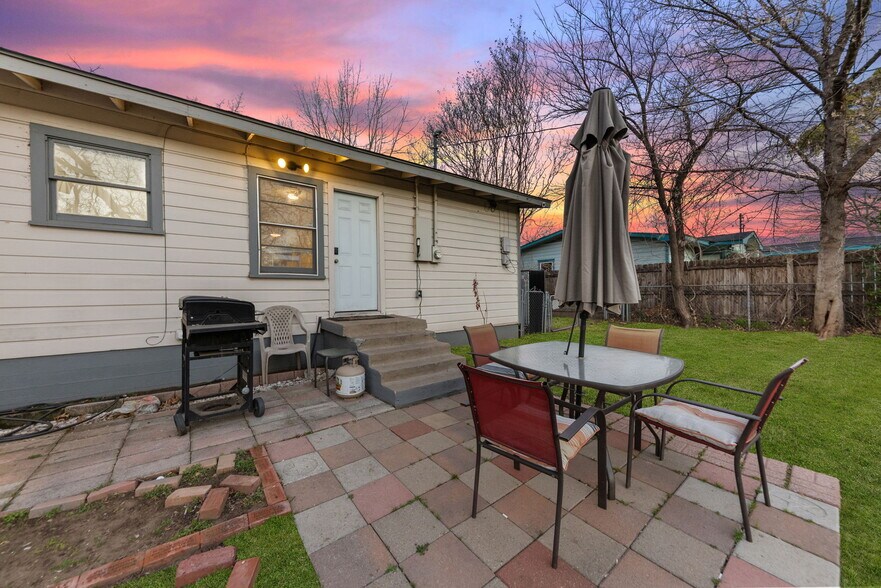 Building Photo - 319 Arnold Ave