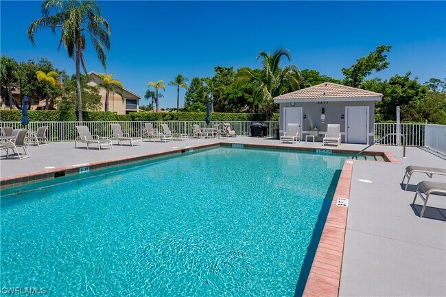 Building Photo - 3475 Lake Shore Dr