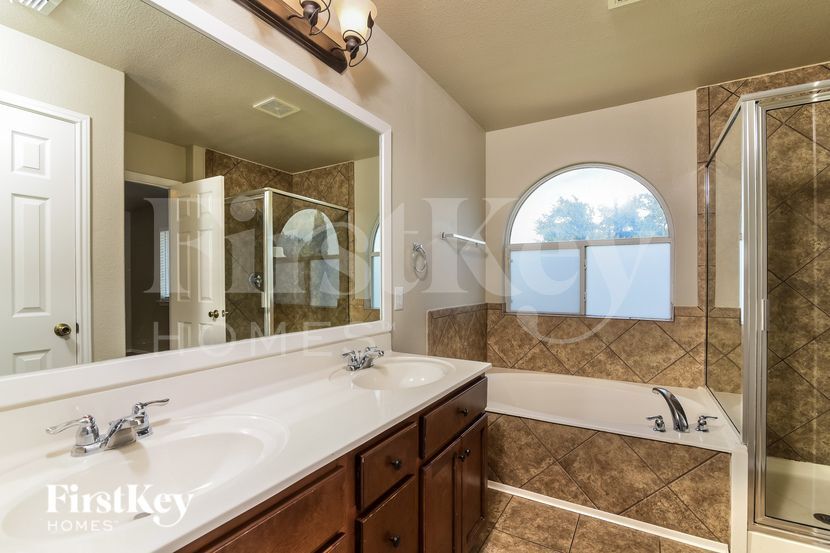 Building Photo - 12111 Dawson Cir