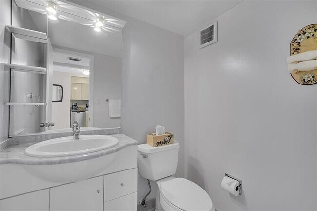 Building Photo - 1400 S Ocean Dr
