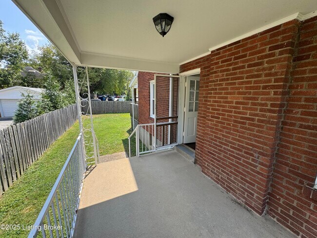 Building Photo - 3912 Massie Ave