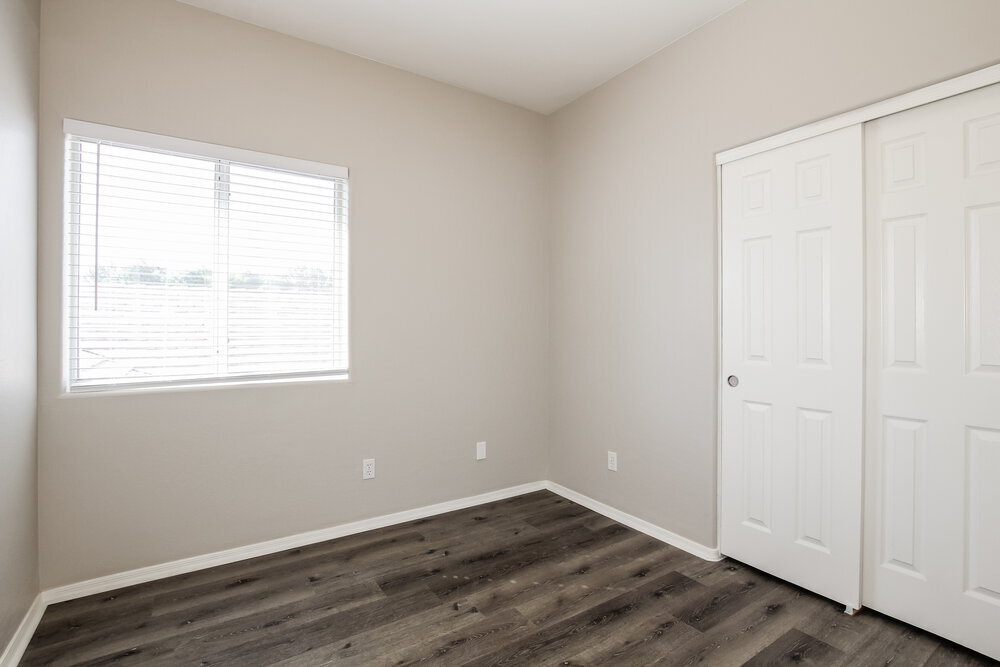 Building Photo - 2107 E Helena Dr
