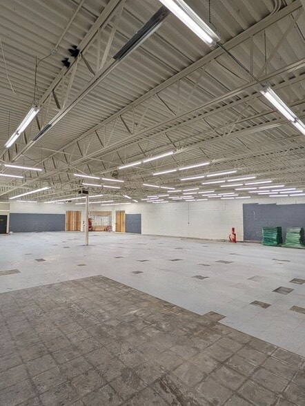 Building Photo - 230 Memorial Blvd