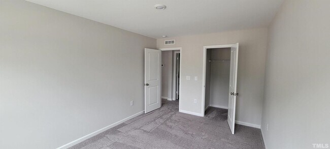 Building Photo - 304 Hazy Hills Ln