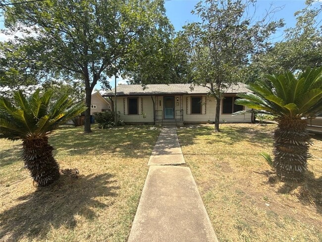 Primary Photo - 4412 S 2nd St