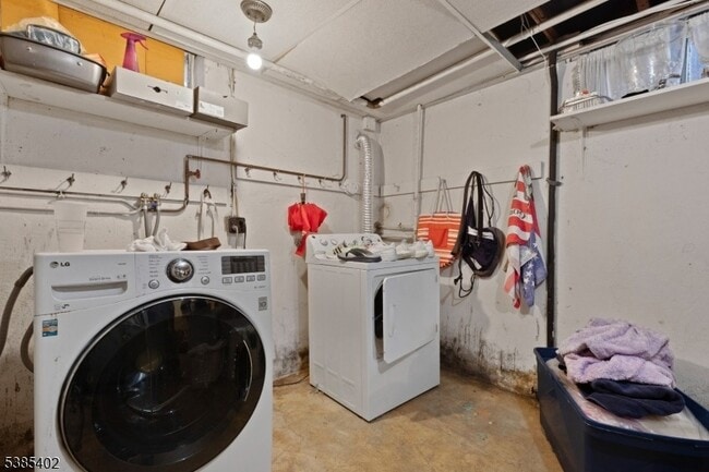 Building Photo - 27 Harrison Ave