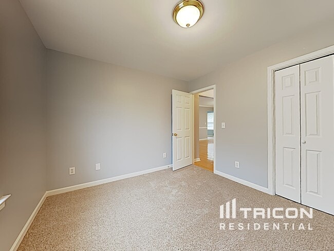 Building Photo - 1302 Waymar Way SW