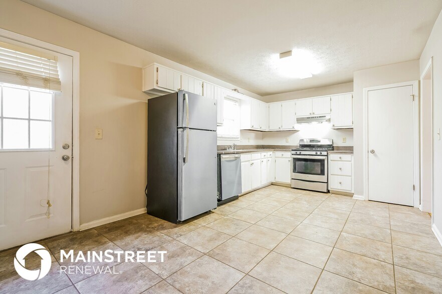 Building Photo - 315 Bakers Bridge Cir