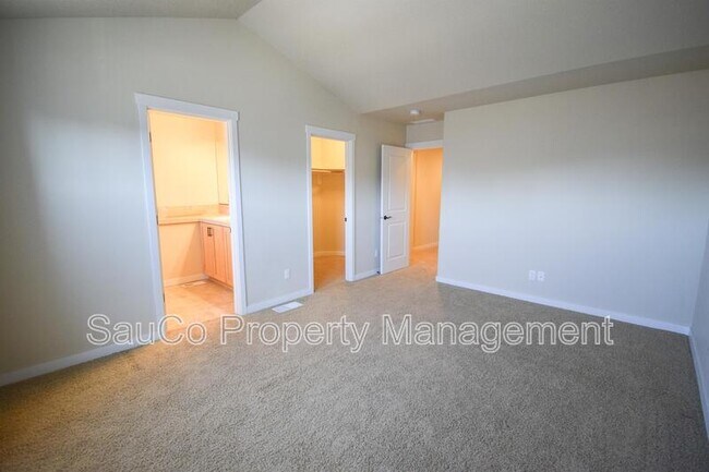 Building Photo - 322 SW Marsuda Terrace