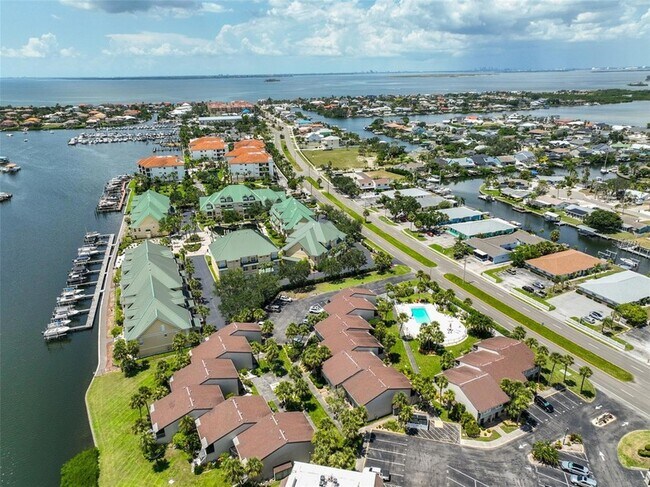 Building Photo - 1028 Apollo Beach Blvd