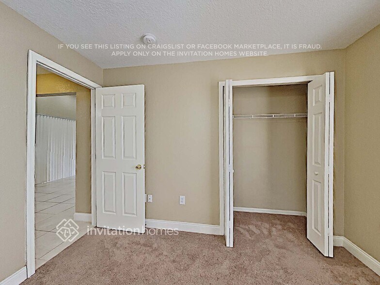 Building Photo - 409 Blackbird Way