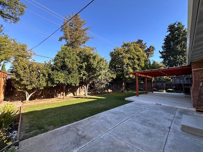 Building Photo - Updated Sunnyvale Beauty, 3/2 with AC