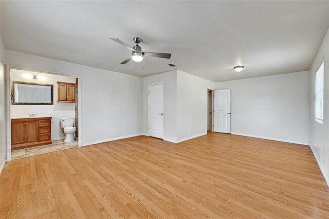 Building Photo - 3312 Plantation Rd