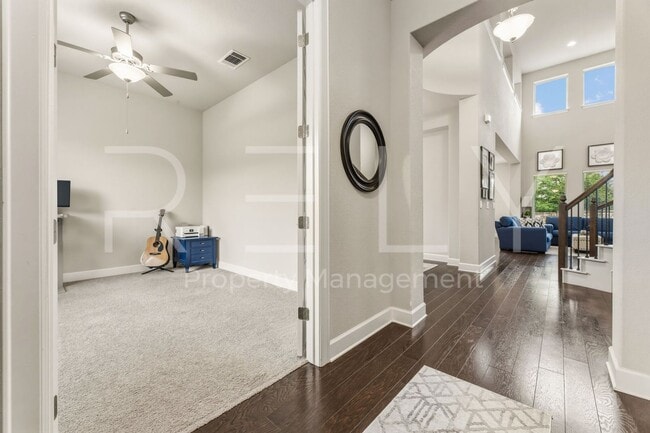 Building Photo - 240 Cross Timbers Dr