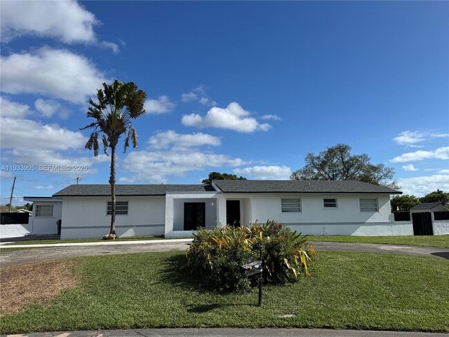 Building Photo - 17205 SW 109th Ct