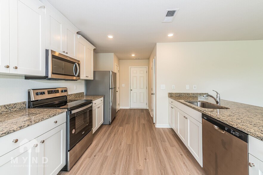 Building Photo - 279 Royal Mdw Dr