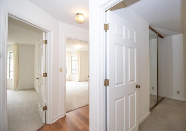 Building Photo - Spacious 3 Bed/2 Bath Flat with Stunning City Views | AMSI | Alexandr Metlinski